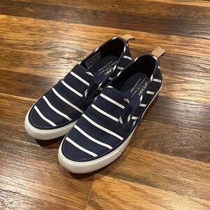 Women’s Vineyard Vine Sperry’s